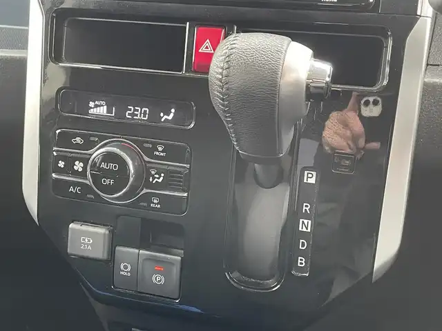 トヨタ ルーミー カスタムG－T 佐賀県 2021(令3)年 6.8万km パールホワイトⅢ ワンオーナー/純正SDナビゲーション/Bluetooth・CD・USB・フルセグ・AM・FM/前後ドライブレコーダー/ビルトインETC/両側パワースライドドア/AUTOHOLD/電子パーキング/リアカーテン/ISOFIX/ステアリングリモコン/純正15インチアルミホイール/純正LEDヘッドライト/純正フォグライト/純正フロアマット/純正ドアバイザー/Toyota sasety sence/・プリクラッシュセーフティ/・レーントレーシングアシスト/・レーダークルーズコントロール/・レーンディパーチャーアラート/・プロアクティブドライビングアシスト