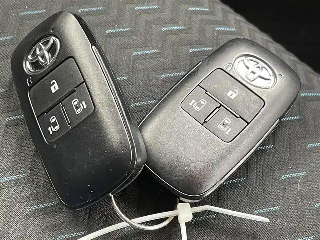 トヨタ ルーミー カスタムG－T 佐賀県 2021(令3)年 6.8万km パールホワイトⅢ ワンオーナー/純正SDナビゲーション/Bluetooth・CD・USB・フルセグ・AM・FM/前後ドライブレコーダー/ビルトインETC/両側パワースライドドア/AUTOHOLD/電子パーキング/リアカーテン/ISOFIX/ステアリングリモコン/純正15インチアルミホイール/純正LEDヘッドライト/純正フォグライト/純正フロアマット/純正ドアバイザー/Toyota sasety sence/・プリクラッシュセーフティ/・レーントレーシングアシスト/・レーダークルーズコントロール/・レーンディパーチャーアラート/・プロアクティブドライビングアシスト