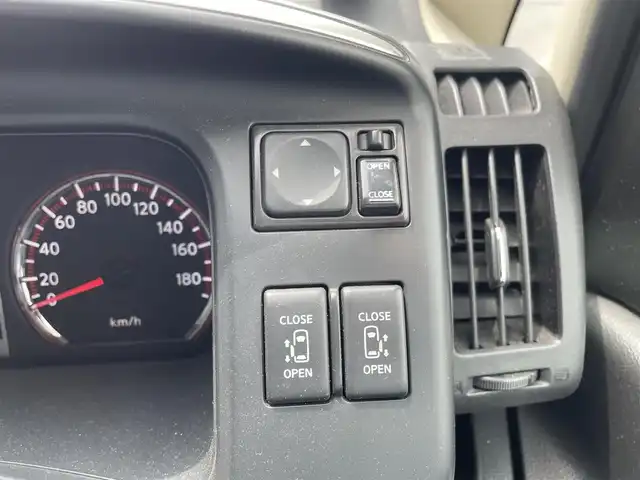 日産 セレナ ハイウェイスター 茨城県 2008(平20)年 11.6万km クールアイアン 純正ナビ/純正フリップダウンモニター/バックカメラ/フルセグ/両側電動スライドドア/ETC/純正16インチAW/スマートキー