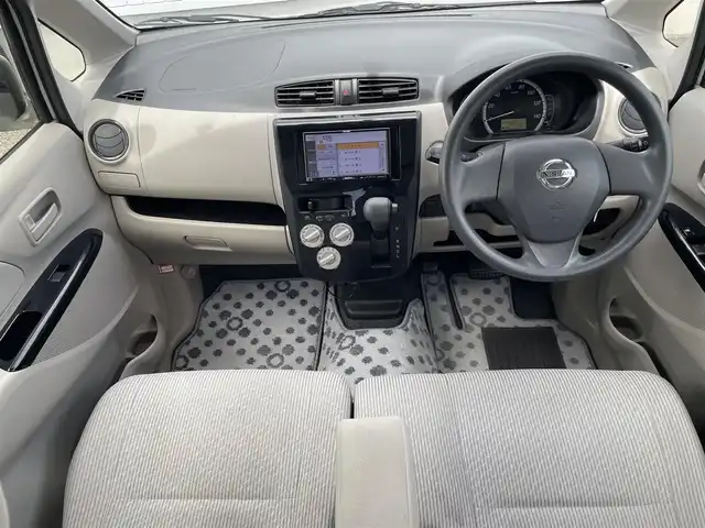 日産 デイズ J 熊本県 2015(平27)年 8.8万km ホワイト 社外ＳＤナビ/・AM/FM/CD/ワンセグTV/USB/外部入力/ドライブレコーダー前後/ＬＥＤヘッドライト/・ヘッドライトレベライザー/電動格納ミラー/純正ドアバイザー/リモコンキー/社外フロアマット/ABS/エアバッグW