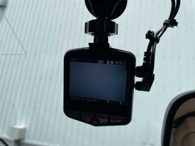 日産 デイズ J 熊本県 2015(平27)年 8.8万km ホワイト 社外ＳＤナビ/・AM/FM/CD/ワンセグTV/USB/外部入力/ドライブレコーダー前後/ＬＥＤヘッドライト/・ヘッドライトレベライザー/電動格納ミラー/純正ドアバイザー/リモコンキー/社外フロアマット/ABS/エアバッグW
