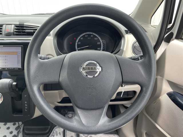日産 デイズ J 熊本県 2015(平27)年 8.8万km ホワイト 社外ＳＤナビ/・AM/FM/CD/ワンセグTV/USB/外部入力/ドライブレコーダー前後/ＬＥＤヘッドライト/・ヘッドライトレベライザー/電動格納ミラー/純正ドアバイザー/リモコンキー/社外フロアマット/ABS/エアバッグW
