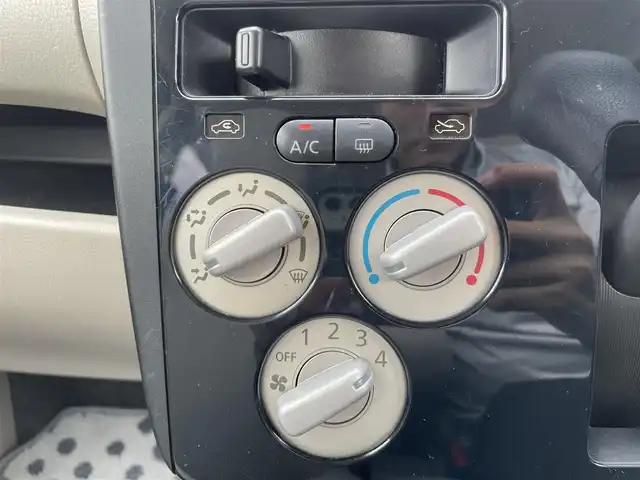日産 デイズ J 熊本県 2015(平27)年 8.8万km ホワイト 社外ＳＤナビ/・AM/FM/CD/ワンセグTV/USB/外部入力/ドライブレコーダー前後/ＬＥＤヘッドライト/・ヘッドライトレベライザー/電動格納ミラー/純正ドアバイザー/リモコンキー/社外フロアマット/ABS/エアバッグW