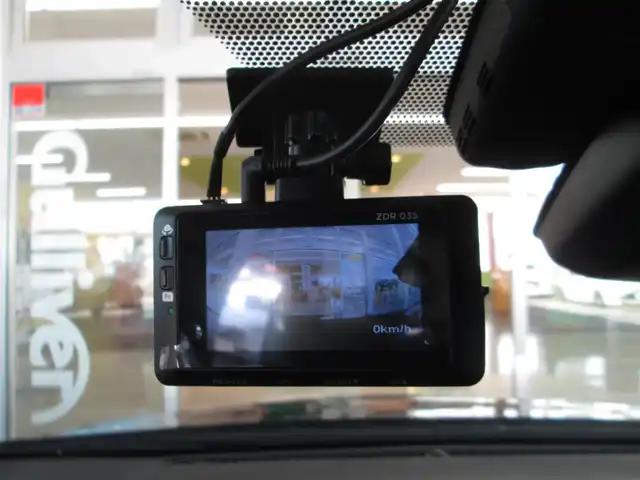 トヨタ プリウス SセーフティプラスⅡ 千葉県 2022(令4)年 3万km アティチュードブラックマイカ 純正ディスプレイオーディオ/【ナビ・フルセグ/BT/USB】/バックカメラ/トヨタセーフティセンス/LEDヘッドライト/LEDフォグランプ/フロント・リアコーナーセンサー/前後ドライブレコーダー/ウインカードアミラー/クルーズコントロール/革巻きステアリング/AC100V1500W/純正シートカバー/社外レーダー/スマートキー/トノカバー/純正ETC/BSM