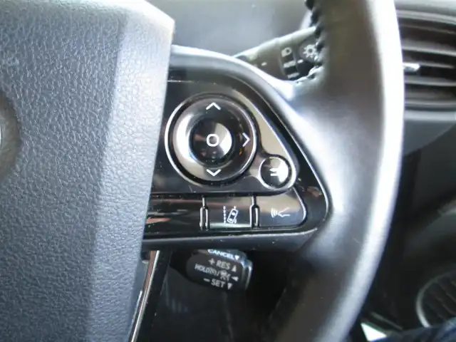 トヨタ プリウス SセーフティプラスⅡ 千葉県 2022(令4)年 3万km アティチュードブラックマイカ 純正ディスプレイオーディオ/【ナビ・フルセグ/BT/USB】/バックカメラ/トヨタセーフティセンス/LEDヘッドライト/LEDフォグランプ/フロント・リアコーナーセンサー/前後ドライブレコーダー/ウインカードアミラー/クルーズコントロール/革巻きステアリング/AC100V1500W/純正シートカバー/社外レーダー/スマートキー/トノカバー/純正ETC/BSM