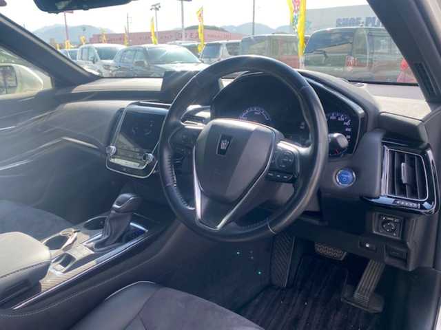 トヨタ クラウン ハイブリッド RS アドバンス 兵庫県 2018(平30)年 8.5万km ホワイトパールクリスタルシャイン 純正メーカーナビ/・BT/・AM/FM/・フルセグTV/パノラミックビューモニター/トヨタセーフティセンス/BSM/HUD/RCTA/RCD/コーナーセンサー/ステアリングヒーター/パワーシート/前後ドラレコ/シートヒーター/レーダークルーズコントロール/ビルトインETC/純正アルミ付きサマータイヤあり/パドルシフト