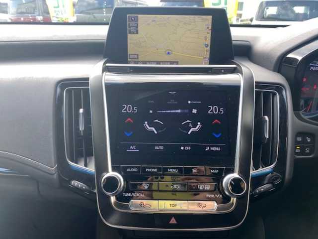 トヨタ クラウン ハイブリッド RS アドバンス 兵庫県 2018(平30)年 8.5万km ホワイトパールクリスタルシャイン 純正メーカーナビ/・BT/・AM/FM/・フルセグTV/パノラミックビューモニター/トヨタセーフティセンス/BSM/HUD/RCTA/RCD/コーナーセンサー/ステアリングヒーター/パワーシート/前後ドラレコ/シートヒーター/レーダークルーズコントロール/ビルトインETC/純正アルミ付きサマータイヤあり/パドルシフト