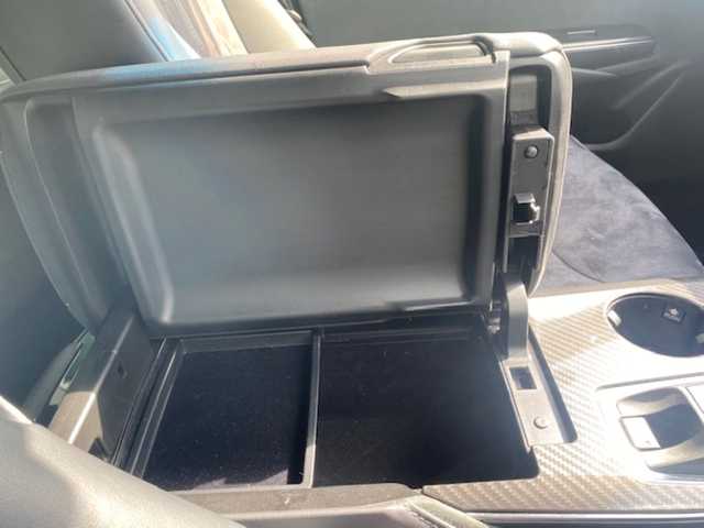 トヨタ クラウン ハイブリッド RS アドバンス 兵庫県 2018(平30)年 8.5万km ホワイトパールクリスタルシャイン 純正メーカーナビ/・BT/・AM/FM/・フルセグTV/パノラミックビューモニター/トヨタセーフティセンス/BSM/HUD/RCTA/RCD/コーナーセンサー/ステアリングヒーター/パワーシート/前後ドラレコ/シートヒーター/レーダークルーズコントロール/ビルトインETC/純正アルミ付きサマータイヤあり/パドルシフト