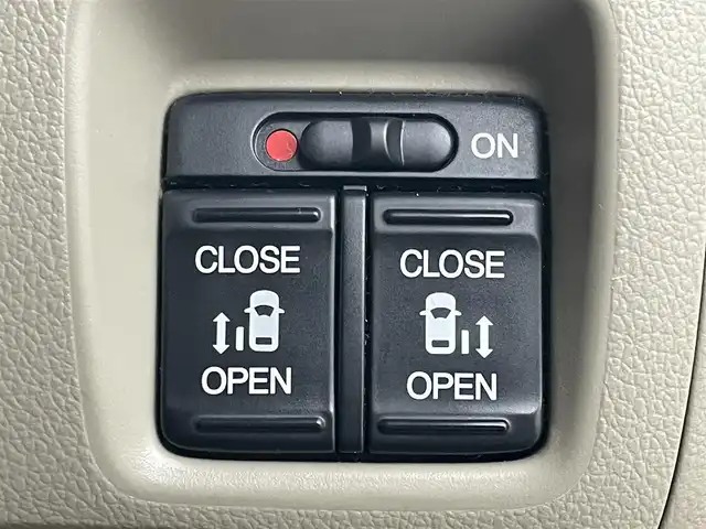 ホンダ Ｎ ＢＯＸ 2トーン SSパッケージ 岡山県 2014(平26)年 6.6万km 茶Ｍ シティブレーキアクティブシステム/社外メモリナビゲーションナビ/(CD/DVD/BT/USB/HDMI/フルセグTV)/バックモニター/ＥＴＣ　/両側パワースライドドア　/前席シートヒーター　/HIDオートヘッドライト/横滑り防止装置　/純正14AW/スマートキー/保証書/取扱説明書