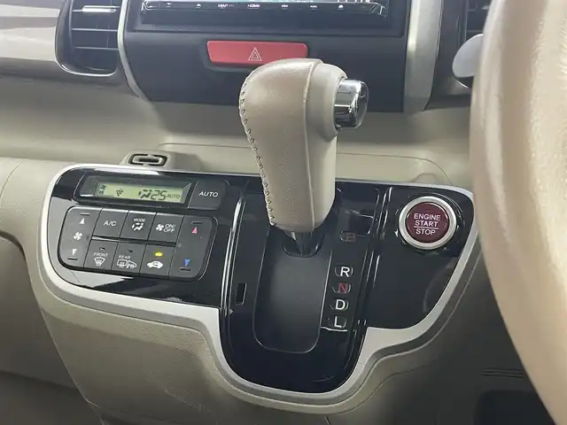 ホンダ Ｎ ＢＯＸ 2トーン SSパッケージ 岡山県 2014(平26)年 6.6万km 茶Ｍ シティブレーキアクティブシステム/社外メモリナビゲーションナビ/(CD/DVD/BT/USB/HDMI/フルセグTV)/バックモニター/ＥＴＣ　/両側パワースライドドア　/前席シートヒーター　/HIDオートヘッドライト/横滑り防止装置　/純正14AW/スマートキー/保証書/取扱説明書