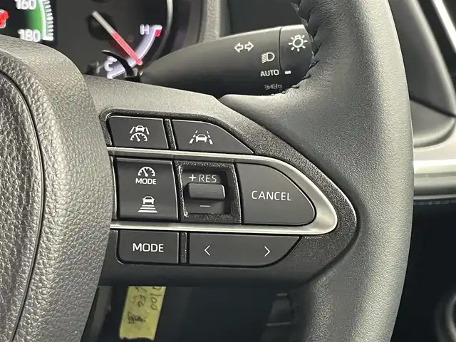 トヨタ ヴォクシー S－Z 埼玉県 2023(令5)年 1.8万km アティチュードブラックマイカ 純正メーカー10.5インチナビ/フルセグTV/DVD/CD/USB/Bluetooth/フリップダウンモニター/バックカメラ/両側パワースライドドア/純正17インチアルミホイール/TOYOTA Safety Sense/・レーダークルーズ コントロール/・プリクラッシュセーフティ/・レーントレーシングアシスト/・レーンディパーチャーアラート/・ロードサインアシスト/・先行車発進告知機能/・オートマチックハイビーム/LEDライト/ビルトインETC2.0/ハーフレザーシート/前席シートヒーター/プッシュスタート