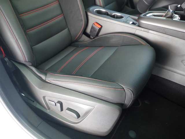 ルノー ルノー アルカナ RSライン マイルドハイブリッド 兵庫県 2023(令5)年 1.1万km ブランペルレM 純正ディスプレイオーディオ/マルチカラーアンビエントライト/Apple Carplay/Android Auto/全方位カメラ/パークアシスト/パワーシート/シートヒーター/ステアリングヒーター/ACC/LKA/BSM/RTA/LEDヘッドライト/純正アルミホイール/スマートキー/ETC