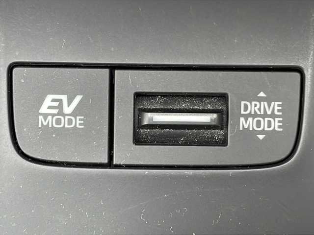 トヨタ ハリアー ハイブリッド Z 大分県 2021(令3)年 7.6万km プレシャスブラックパール パノラマ調光ムーンルーフ/モデリスタフルエアロ/12.3インチJBLナビ/全方位カメラ/レーダークルーズコントロール/ハーフレザー/パワーシート/ETC2.0/デジタルインナーミラー/ヘッドアップディスプレイ/前後コーナーセンサー/ドライブレコーダー/オートマティックハイビーム