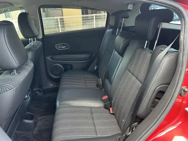 ホンダ ヴェゼル ハイブリッド 宮城県 2016(平28)年 9.7万km プレミアムクリスタルレッドM 純正ＳＤナビ（フルセグＴＶ、ＣＤ、ＤＶＤ、ＡＭ、ＦＭ、ＢＴ）//ドラレコ//純正ＡＷ//追従クルコン//純正フロアマット//ビルトインＥＴＣ//ＵＳＢポート//前席シートヒーター//バックカメラ//ワイパーデアイサー//電動格納ドアミラー//車線逸脱アラート//横滑り防止機能//プリクラッシュセーフティ