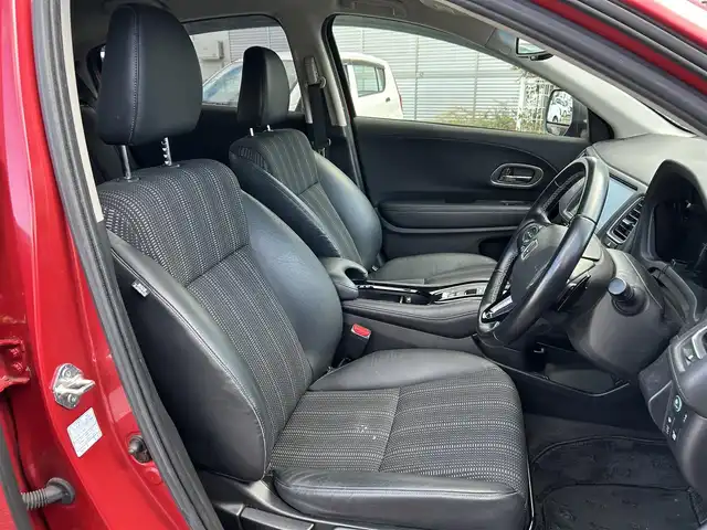 ホンダ ヴェゼル ハイブリッド 宮城県 2016(平28)年 9.7万km プレミアムクリスタルレッドM 純正ＳＤナビ（フルセグＴＶ、ＣＤ、ＤＶＤ、ＡＭ、ＦＭ、ＢＴ）//ドラレコ//純正ＡＷ//追従クルコン//純正フロアマット//ビルトインＥＴＣ//ＵＳＢポート//前席シートヒーター//バックカメラ//ワイパーデアイサー//電動格納ドアミラー//車線逸脱アラート//横滑り防止機能//プリクラッシュセーフティ