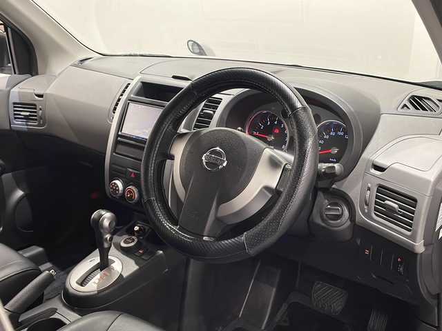 日産 エクストレイル 20X 新潟県 2009(平21)年 8.2万km ダイヤモンドシルバー ワンオーナー/ALL MODE 4x4-i/ヨーモーメントコントロール/ヒルディセントコントロール/ヒルスタートアシスト/ビークルダイナミクスコントロール/社外AVナビゲーション/(CD/SD/Bluetooth/FM/AM/ワンセグTV)/ETC/インテリジェントキー/スペアキー/純正アルミホイール/純正フロアマット/ドアバイザー/保証書/取扱説明書