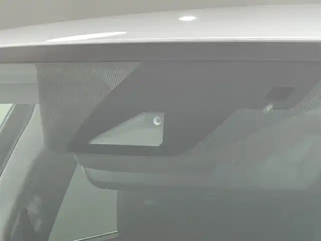 レクサス ＲＸ 450h バージョンL 愛知県 2017(平29)年 9万km ソニッククォーツ 純正ナビ/（AM/FM/CD・DVD再生/SD/USB/Bluetooth//AUX/フルセグTV）/バックカメラ/レクサスセーフティーシステム/　　-衝突軽減ブレーキ/　　-レーンディパーチャーアラート（LDA)/　　-レーダークルーズコントロール（ACC)/　　-発信遅れ告知機能/ビルトインETC2.0/ドライブレコーダー/ブラインドスポットモニター（BSM)/ヘッドアップディスプレイ（HUD)/ステアリングヒーター/シートヒーター/シートエアコン/メモリー付電動パワーシート/電動リアゲード/LEDヘッドライト/コーナーセンサー