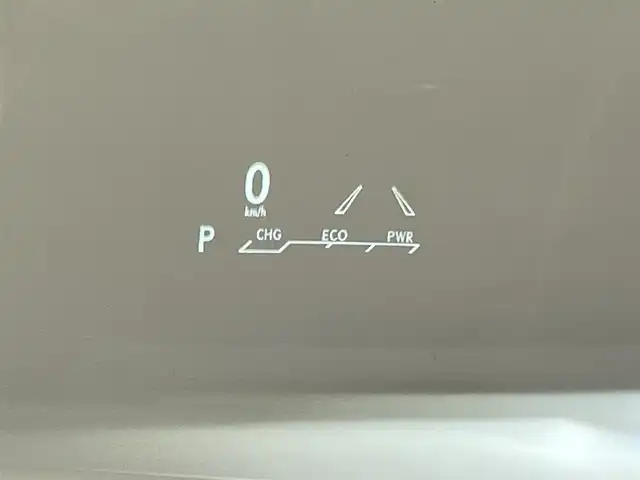 レクサス ＲＸ 450h バージョンL 愛知県 2017(平29)年 9万km ソニッククォーツ 純正ナビ/（AM/FM/CD・DVD再生/SD/USB/Bluetooth//AUX/フルセグTV）/バックカメラ/レクサスセーフティーシステム/　　-衝突軽減ブレーキ/　　-レーンディパーチャーアラート（LDA)/　　-レーダークルーズコントロール（ACC)/　　-発信遅れ告知機能/ビルトインETC2.0/ドライブレコーダー/ブラインドスポットモニター（BSM)/ヘッドアップディスプレイ（HUD)/ステアリングヒーター/シートヒーター/シートエアコン/メモリー付電動パワーシート/電動リアゲード/LEDヘッドライト/コーナーセンサー