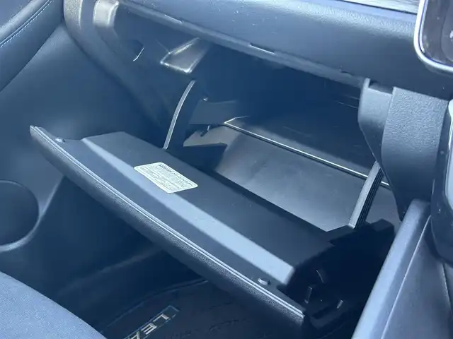 日産 リーフ G 佐賀県 2019(平31)年 4.9万km ダイヤモンドブラック プロパイロット/エマ―ジェンシーブレーキ/BSW(後側方車両検知警報）/LDW（車線逸脱警報）/LDP（車線逸脱防止支援）/標識検知/オートマチックハイビーム/クリアランスソナー/インテリジェントデジタルインナーミラー/純正SDナビ/フルセグTV/DVD/BT/アラウンドビューモニター/オートパーキング/シートヒーター/ステアリングヒーター/LEDヘッドライト/ビルトインETC/純正ドライブレコーダー（DJ4-S）/純正17インチアルミ