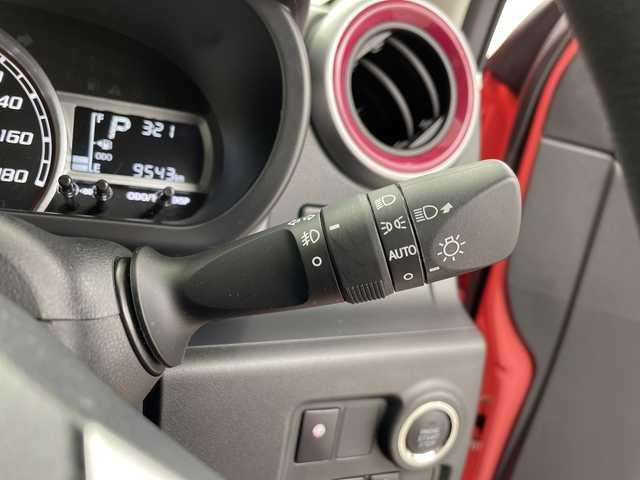 ダイハツ ブーン スタイル SAⅢ 三重県 2019(令1)年 1万km ホワイト/ジューシーピンクメタリック 2トーン /禁煙車//純正SDナビ（NSZN-W69D）/　フルセグTV/BT/CD/DVD//全方位カメラ//スマアシIII//ドライブレコーダー(DRN-H68N)//前後コーナーセンサー//LEDオートライト//オートマチックハイビーム//純正１４インチアルミホイール//純正フロアマット//純正ドアバイザー//プッシュスタート//スマートキー//スペアキー×1//保証書//取扱説明書//ワンオーナー