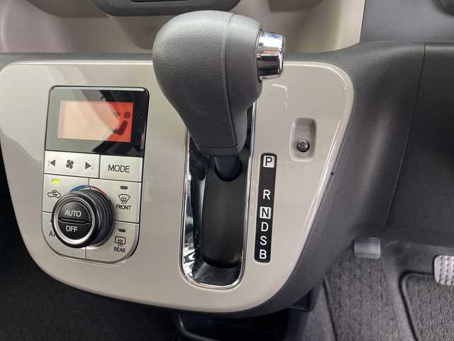 ダイハツ ブーン スタイル SAⅢ 三重県 2019(令1)年 1万km ホワイト/ジューシーピンクメタリック 2トーン /禁煙車//純正SDナビ（NSZN-W69D）/　フルセグTV/BT/CD/DVD//全方位カメラ//スマアシIII//ドライブレコーダー(DRN-H68N)//前後コーナーセンサー//LEDオートライト//オートマチックハイビーム//純正１４インチアルミホイール//純正フロアマット//純正ドアバイザー//プッシュスタート//スマートキー//スペアキー×1//保証書//取扱説明書//ワンオーナー