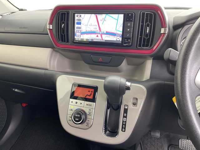 ダイハツ ブーン スタイル SAⅢ 三重県 2019(令1)年 1万km ホワイト/ジューシーピンクメタリック 2トーン /禁煙車//純正SDナビ（NSZN-W69D）/　フルセグTV/BT/CD/DVD//全方位カメラ//スマアシIII//ドライブレコーダー(DRN-H68N)//前後コーナーセンサー//LEDオートライト//オートマチックハイビーム//純正１４インチアルミホイール//純正フロアマット//純正ドアバイザー//プッシュスタート//スマートキー//スペアキー×1//保証書//取扱説明書//ワンオーナー