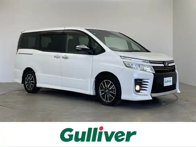 トヨタ ヴォクシー ZS 煌 埼玉県 2015(平27)年 11.7万km ホワイトパールクリスタルシャイン 純正９インチナビ　フリップダウンモニター　バックカメラ　ビルトインＥＴＣ　ドライブレコーダー　セーフティセンス　ステアリングスイッチ　純正アルミホイール　スマートキー　オートライト　ＬＥＤライト　ＴＶ
