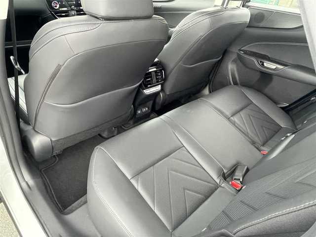 レクサス ＮＸ 250 バージョンL 長野県 2023(令5)年 1.3万km ソニッククォーツ 純正ナビ（FM/AM、USB、BT）/バック、全方位カメラ/フルセグテレビ/クルーズコントロール追従有/アイドリングストップ/前席シートヒーター/全席シートヒーター/ステアリングヒーター/ETC2.0/社外前後ドライブレコーダー/レーンキープアシスト/デジタルインナーミラー/前後コーナーセンサー/メモリシート/置くだけ充電/衝突軽減システム/電動リアゲート/サンルーフ/ダブルサイドエアバック/カーテンエアバック/LEDオートライト/横滑り防止装置/純正20AW/革ステアリング/スマートキー（２本）/ワンオーナー/保証書、取扱説明書