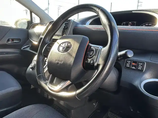 トヨタ シエンタ G 群馬県 2015(平27)年 11.4万km ブラック (株)IDOMが運営する【じしゃロン伊勢崎店】の自社ローン専用車両になりますこちらは現金またはオートローンご利用時の価格です。自社ローンご希望の方は別途その旨お申付け下さい/HDDナビ/ワンセグテレビ/バックカメラ/両側パワースライドドア/アイドリングストップ/ETC