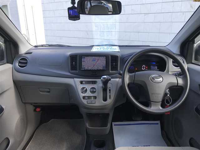 ダイハツ ミラ イース X メモリアルエディション 栃木県 2013(平25)年 8.1万km コットンアイボリー 株)IDOMが運営する【じしゃロン小山店】の自社ローン専用車両になります。こちらは現金またはオートローンご利用時の価格です。自社ローンご希望の方は別途その旨お申付け下さい//じしゃロン小山店/展示用在庫/禁煙車/社外フルセグナビ/（CD/DVD/AM/FMラジオ）/リモコンキー/ＥＴＣ/ドライブレコーダー/アイドリングストップ/電動格納ドアミラー/パワーウインドウ/オートライト