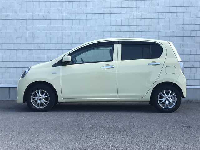 ダイハツ ミラ イース X メモリアルエディション 栃木県 2013(平25)年 8.1万km コットンアイボリー 株)IDOMが運営する【じしゃロン小山店】の自社ローン専用車両になります。こちらは現金またはオートローンご利用時の価格です。自社ローンご希望の方は別途その旨お申付け下さい//じしゃロン小山店/展示用在庫/禁煙車/社外フルセグナビ/（CD/DVD/AM/FMラジオ）/リモコンキー/ＥＴＣ/ドライブレコーダー/アイドリングストップ/電動格納ドアミラー/パワーウインドウ/オートライト