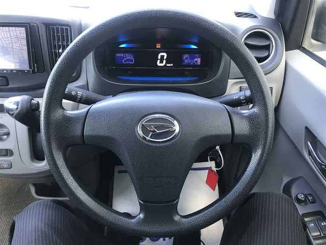 ダイハツ ミラ イース X メモリアルエディション 栃木県 2013(平25)年 8.1万km コットンアイボリー 株)IDOMが運営する【じしゃロン小山店】の自社ローン専用車両になります。こちらは現金またはオートローンご利用時の価格です。自社ローンご希望の方は別途その旨お申付け下さい//じしゃロン小山店/展示用在庫/禁煙車/社外フルセグナビ/（CD/DVD/AM/FMラジオ）/リモコンキー/ＥＴＣ/ドライブレコーダー/アイドリングストップ/電動格納ドアミラー/パワーウインドウ/オートライト