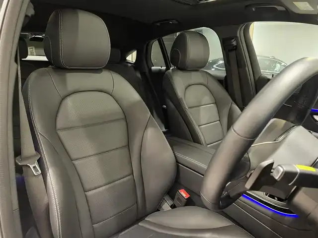 メルセデス・ベンツ ＧＬＣ２２０ d 4マチック クーペ AMGライン 愛知県 2022(令4)年 3.2万km オブシディアンブラック ●レーダーセーフティパッケージ/●アクティブディスタンスアシスト・ディストロニック/●アクティブレーンキーピングアシスト/●アクティブブラインドスポットアシスト/●リアクロストラフィックアラート/●ECOスタートストップ機能/●360°カメラシステム/●LEDハイパフォーマンスヘッドライト/●アダプティブハイビームアシスト/●レザーシート/●メモリー付パワーシート/●シートヒーター/●ナビゲーションシステム/●地デジTV/●ETC2.0対応車載器/●キーレスゴー/●EASY－PACK自動開閉テールゲート/●パークトロニック/●ドライブレコーダー/ETC/パワーバックドア/プッシュスタート/ウィンカーミラー