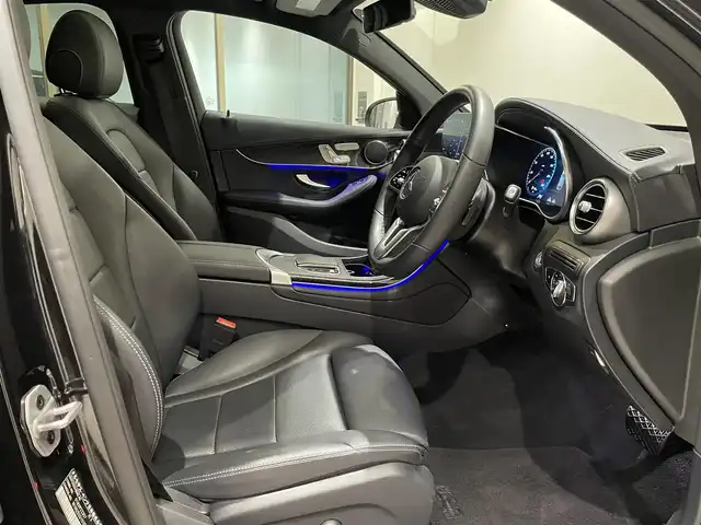 メルセデス・ベンツ ＧＬＣ２２０ d 4マチック クーペ AMGライン 愛知県 2022(令4)年 3.2万km オブシディアンブラック ●レーダーセーフティパッケージ/●アクティブディスタンスアシスト・ディストロニック/●アクティブレーンキーピングアシスト/●アクティブブラインドスポットアシスト/●リアクロストラフィックアラート/●ECOスタートストップ機能/●360°カメラシステム/●LEDハイパフォーマンスヘッドライト/●アダプティブハイビームアシスト/●レザーシート/●メモリー付パワーシート/●シートヒーター/●ナビゲーションシステム/●地デジTV/●ETC2.0対応車載器/●キーレスゴー/●EASY－PACK自動開閉テールゲート/●パークトロニック/●ドライブレコーダー/ETC/パワーバックドア/プッシュスタート/ウィンカーミラー