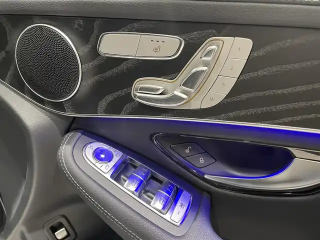 メルセデス・ベンツ ＧＬＣ２２０ d 4マチック クーペ AMGライン 愛知県 2022(令4)年 3.2万km オブシディアンブラック ●レーダーセーフティパッケージ/●アクティブディスタンスアシスト・ディストロニック/●アクティブレーンキーピングアシスト/●アクティブブラインドスポットアシスト/●リアクロストラフィックアラート/●ECOスタートストップ機能/●360°カメラシステム/●LEDハイパフォーマンスヘッドライト/●アダプティブハイビームアシスト/●レザーシート/●メモリー付パワーシート/●シートヒーター/●ナビゲーションシステム/●地デジTV/●ETC2.0対応車載器/●キーレスゴー/●EASY－PACK自動開閉テールゲート/●パークトロニック/●ドライブレコーダー/ETC/パワーバックドア/プッシュスタート/ウィンカーミラー