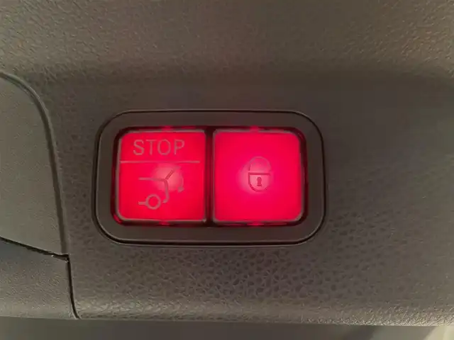 メルセデス・ベンツ ＧＬＣ２２０ d 4マチック クーペ AMGライン 愛知県 2022(令4)年 3.2万km オブシディアンブラック ●レーダーセーフティパッケージ/●アクティブディスタンスアシスト・ディストロニック/●アクティブレーンキーピングアシスト/●アクティブブラインドスポットアシスト/●リアクロストラフィックアラート/●ECOスタートストップ機能/●360°カメラシステム/●LEDハイパフォーマンスヘッドライト/●アダプティブハイビームアシスト/●レザーシート/●メモリー付パワーシート/●シートヒーター/●ナビゲーションシステム/●地デジTV/●ETC2.0対応車載器/●キーレスゴー/●EASY－PACK自動開閉テールゲート/●パークトロニック/●ドライブレコーダー/ETC/パワーバックドア/プッシュスタート/ウィンカーミラー