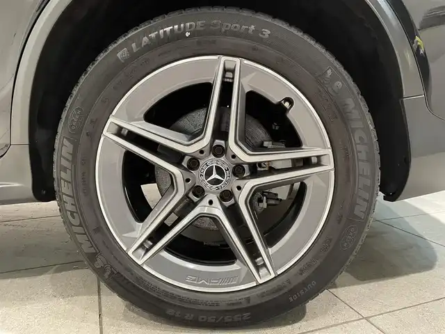 メルセデス・ベンツ ＧＬＣ２２０ d 4マチック クーペ AMGライン 愛知県 2022(令4)年 3.2万km オブシディアンブラック ●レーダーセーフティパッケージ/●アクティブディスタンスアシスト・ディストロニック/●アクティブレーンキーピングアシスト/●アクティブブラインドスポットアシスト/●リアクロストラフィックアラート/●ECOスタートストップ機能/●360°カメラシステム/●LEDハイパフォーマンスヘッドライト/●アダプティブハイビームアシスト/●レザーシート/●メモリー付パワーシート/●シートヒーター/●ナビゲーションシステム/●地デジTV/●ETC2.0対応車載器/●キーレスゴー/●EASY－PACK自動開閉テールゲート/●パークトロニック/●ドライブレコーダー/ETC/パワーバックドア/プッシュスタート/ウィンカーミラー