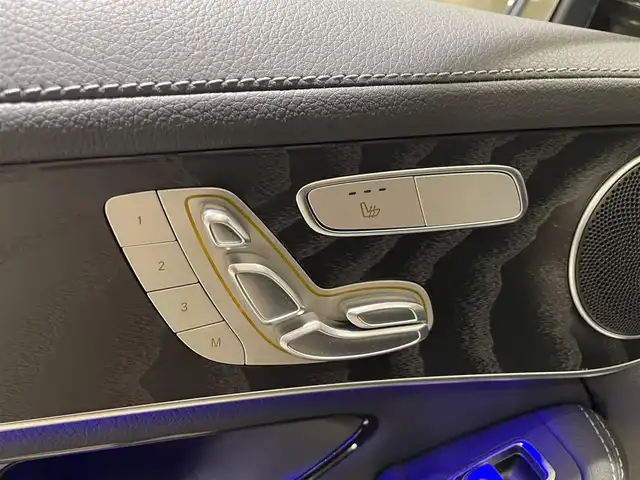 メルセデス・ベンツ ＧＬＣ２２０ d 4マチック クーペ AMGライン 愛知県 2022(令4)年 3.2万km オブシディアンブラック ●レーダーセーフティパッケージ/●アクティブディスタンスアシスト・ディストロニック/●アクティブレーンキーピングアシスト/●アクティブブラインドスポットアシスト/●リアクロストラフィックアラート/●ECOスタートストップ機能/●360°カメラシステム/●LEDハイパフォーマンスヘッドライト/●アダプティブハイビームアシスト/●レザーシート/●メモリー付パワーシート/●シートヒーター/●ナビゲーションシステム/●地デジTV/●ETC2.0対応車載器/●キーレスゴー/●EASY－PACK自動開閉テールゲート/●パークトロニック/●ドライブレコーダー/ETC/パワーバックドア/プッシュスタート/ウィンカーミラー