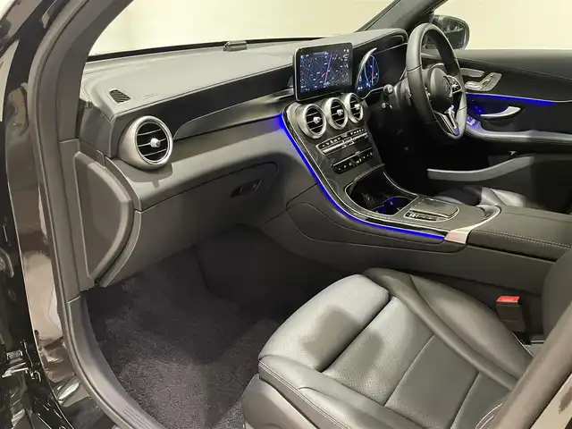 メルセデス・ベンツ ＧＬＣ２２０ d 4マチック クーペ AMGライン 愛知県 2022(令4)年 3.2万km オブシディアンブラック ●レーダーセーフティパッケージ/●アクティブディスタンスアシスト・ディストロニック/●アクティブレーンキーピングアシスト/●アクティブブラインドスポットアシスト/●リアクロストラフィックアラート/●ECOスタートストップ機能/●360°カメラシステム/●LEDハイパフォーマンスヘッドライト/●アダプティブハイビームアシスト/●レザーシート/●メモリー付パワーシート/●シートヒーター/●ナビゲーションシステム/●地デジTV/●ETC2.0対応車載器/●キーレスゴー/●EASY－PACK自動開閉テールゲート/●パークトロニック/●ドライブレコーダー/ETC/パワーバックドア/プッシュスタート/ウィンカーミラー