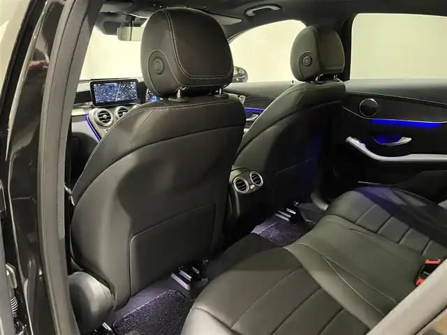 メルセデス・ベンツ ＧＬＣ２２０ d 4マチック クーペ AMGライン 愛知県 2022(令4)年 3.2万km オブシディアンブラック ●レーダーセーフティパッケージ/●アクティブディスタンスアシスト・ディストロニック/●アクティブレーンキーピングアシスト/●アクティブブラインドスポットアシスト/●リアクロストラフィックアラート/●ECOスタートストップ機能/●360°カメラシステム/●LEDハイパフォーマンスヘッドライト/●アダプティブハイビームアシスト/●レザーシート/●メモリー付パワーシート/●シートヒーター/●ナビゲーションシステム/●地デジTV/●ETC2.0対応車載器/●キーレスゴー/●EASY－PACK自動開閉テールゲート/●パークトロニック/●ドライブレコーダー/ETC/パワーバックドア/プッシュスタート/ウィンカーミラー