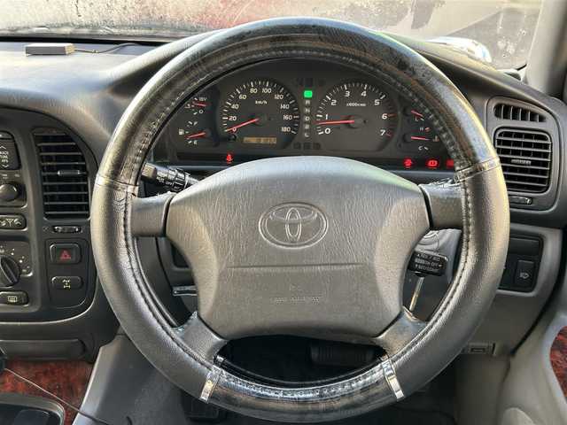 トヨタ ランドクルーザー VX－LTD 愛知県 1999(平11)年 18.2万km 緑 ワンオーナー/4WD/社外ナビ/純正オーディオプレーヤー(AM/CD)/クルーズコントロール/ETC/ドアバイザー/ルーフキャリア/取説/保証書/スペアキー