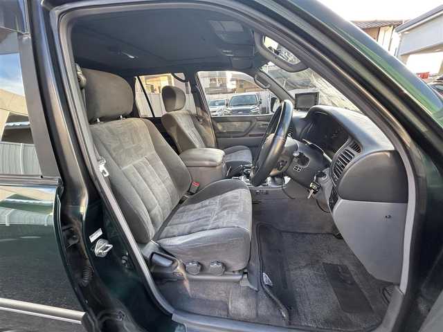 トヨタ ランドクルーザー VX－LTD 愛知県 1999(平11)年 18.2万km 緑 ワンオーナー/4WD/社外ナビ/純正オーディオプレーヤー(AM/CD)/クルーズコントロール/ETC/ドアバイザー/ルーフキャリア/取説/保証書/スペアキー
