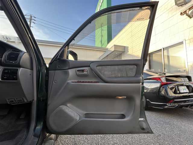 トヨタ ランドクルーザー VX－LTD 愛知県 1999(平11)年 18.2万km 緑 ワンオーナー/4WD/社外ナビ/純正オーディオプレーヤー(AM/CD)/クルーズコントロール/ETC/ドアバイザー/ルーフキャリア/取説/保証書/スペアキー