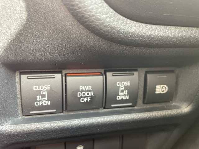 トヨタ シエンタ ハイブリッド Z 愛知県 2023(令5)年 2.3万km ホワイトパールクリスタルシャイン 純正10.5型ディズプレイオーディオナビ/全方位カメラ/両側パワースライドドア/レーダークルーズコントロール/バックカメラ/コーナーセンサー/純正アルミホイール/ブラインドスポットモニター/LEDヘッドライト/オートマチックハイビーム/ドライブレコーダー/ETC/衝突軽減システム/フルセグ/Bluetooth/ステアリングスイッチ/スマートキー/プッシュスタート