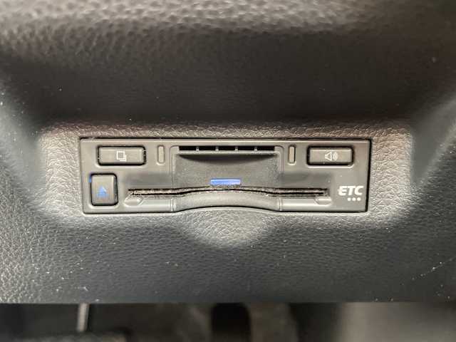 トヨタ シエンタ ハイブリッド Z 愛知県 2023(令5)年 2.3万km ホワイトパールクリスタルシャイン 純正10.5型ディズプレイオーディオナビ/全方位カメラ/両側パワースライドドア/レーダークルーズコントロール/バックカメラ/コーナーセンサー/純正アルミホイール/ブラインドスポットモニター/LEDヘッドライト/オートマチックハイビーム/ドライブレコーダー/ETC/衝突軽減システム/フルセグ/Bluetooth/ステアリングスイッチ/スマートキー/プッシュスタート