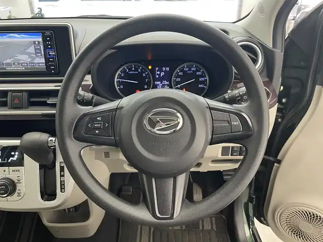 ダイハツ キャスト スタイル G VS SAⅢ 滋賀県 2020(令2)年 6.9万km ダークエメラルドマイカ 純正8インチナビ/【CD.DVD.Bluetooth.フルセグTV】/全方位カメラ/スマートアシスト3/・衝突軽減ブレーキ/・衝突警報機能/・車線逸脱警報/・誤発進抑制制御機能/・先行車発進お知らせ機能/・オートハイビーム/LEDヘッドライト/オートライト/アイドリングストップ/コーナーセンサー/前方ドライブレコーダー/純正15インチアルミホイール/プッシュスタート/スマートキー/スペアキー