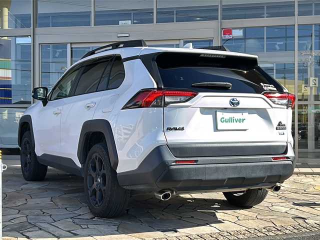 トヨタ ＲＡＶ４ HV アドベンチャー オフロードPKGⅡ 静岡県 2023(令5)年 4.5万km スーパーホワイトⅡ 純正SDナビ/・フルセグＴＶ/・Bluetooth/・USB/・AM/・FM/主要装備/・衝突軽減/・レーンキープ/・追従クルコン/・BSM/・コーナーセンサー前後/・全方位カメラ/・ETC2.0/・ドラレコ/・パワーシートD席/・レザーシート/・シートヒーターD/N席/・エアシートD/N席/・デジタルインナーミラー/・純正フロアマット/・純正アルミホイール/・LEDヘッドライト/・オートハイビーム/・オートホールド/・スペアキー1本