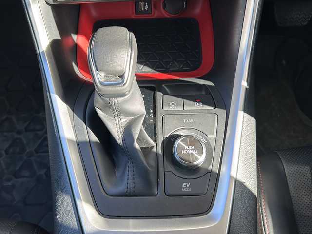 トヨタ ＲＡＶ４ HV アドベンチャー オフロードPKGⅡ 静岡県 2023(令5)年 4.5万km スーパーホワイトⅡ 純正SDナビ/・フルセグＴＶ/・Bluetooth/・USB/・AM/・FM/主要装備/・衝突軽減/・レーンキープ/・追従クルコン/・BSM/・コーナーセンサー前後/・全方位カメラ/・ETC2.0/・ドラレコ/・パワーシートD席/・レザーシート/・シートヒーターD/N席/・エアシートD/N席/・デジタルインナーミラー/・純正フロアマット/・純正アルミホイール/・LEDヘッドライト/・オートハイビーム/・オートホールド/・スペアキー1本