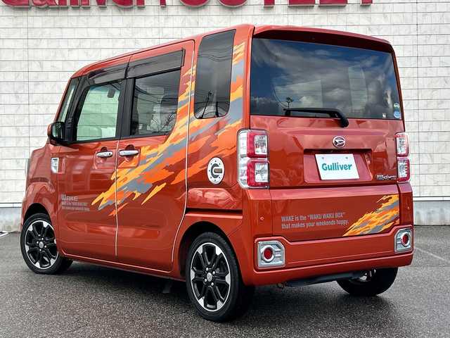 ダイハツ ウェイク G ターボ　レジャーエディション SA Ⅱ 富山県 2017(平29)年 9.9万km トニコオレンジメタリック 純正ナビ/フルセグTV/Bluetooth/バックカメラ/ドライブレコーダー/衝突被害軽減ブレーキ/横滑り防止装置/両側パワースライドドア/プッシュスタート/スマートキー/ステアリングスイッチ/ETC