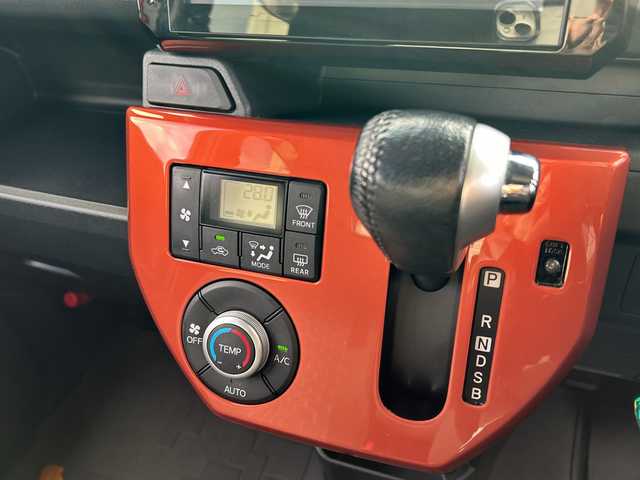 ダイハツ ウェイク G ターボ　レジャーエディション SA Ⅱ 富山県 2017(平29)年 9.9万km トニコオレンジメタリック 純正ナビ/フルセグTV/Bluetooth/バックカメラ/ドライブレコーダー/衝突被害軽減ブレーキ/横滑り防止装置/両側パワースライドドア/プッシュスタート/スマートキー/ステアリングスイッチ/ETC